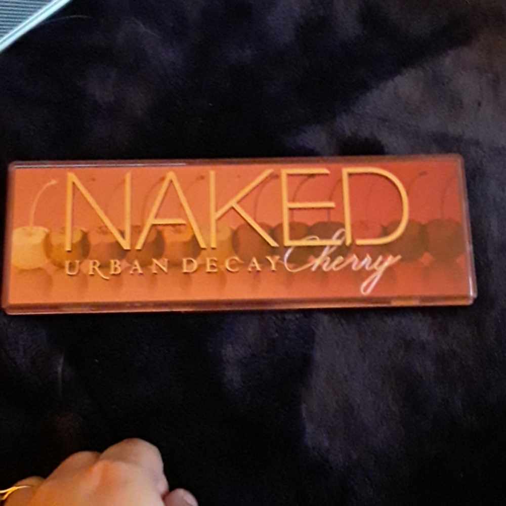 Urban Decay Naked Cherry Eyeshadow palette
